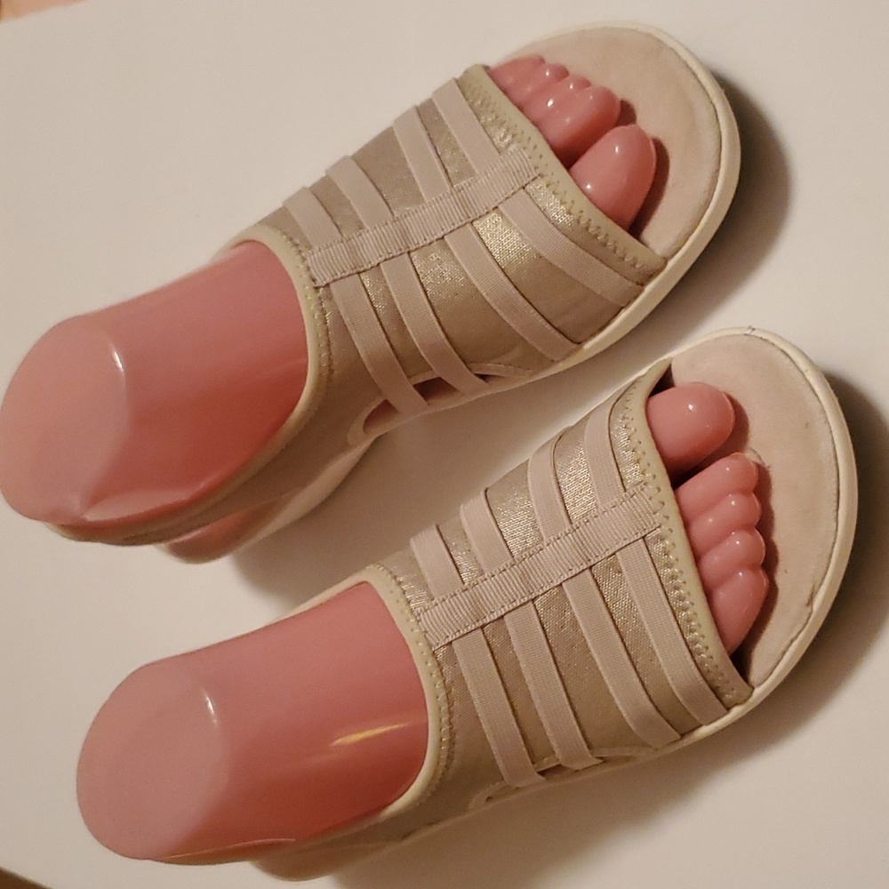 Easy Spirit Womens Slipon Sandals Size 8M NWOT